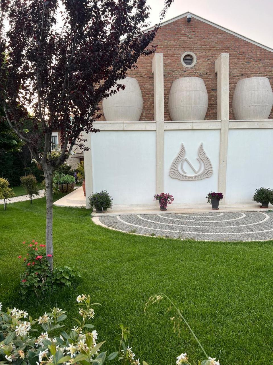 Nurellari Winery Cellar And Guest House ベラト エクステリア 写真